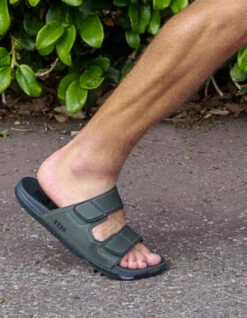 REEF SANDALS CUSHION TRADEWIND GREY OLIVE -Vans || Salty Crew || Vissla Sales reef infradito cushion tradewind black 8 1