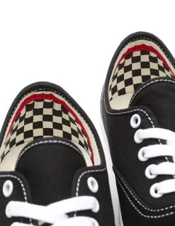 VANS SKATE AUTHENTIC SHOES BLACK -Vans || Salty Crew || Vissla Sales vans scarpe da skate authentic black 8