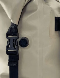 VISSLA ICE SEAS COOLER 24L DRY BACKPACK KHAKI -Vans || Salty Crew || Vissla Sales vissla ice seas cooler dry pack zaino termico waterproof khaki 24 lt 7